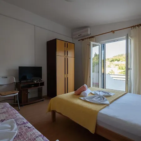 Apartament Marina's *